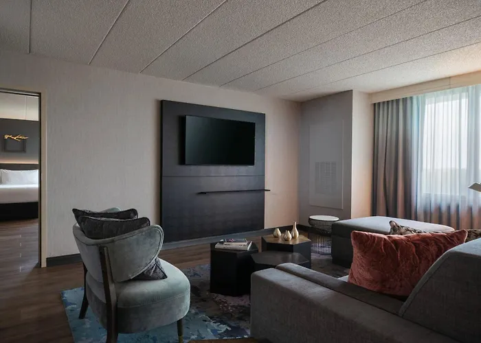 Hotel Renaissance Chicago North Shore Northbrook