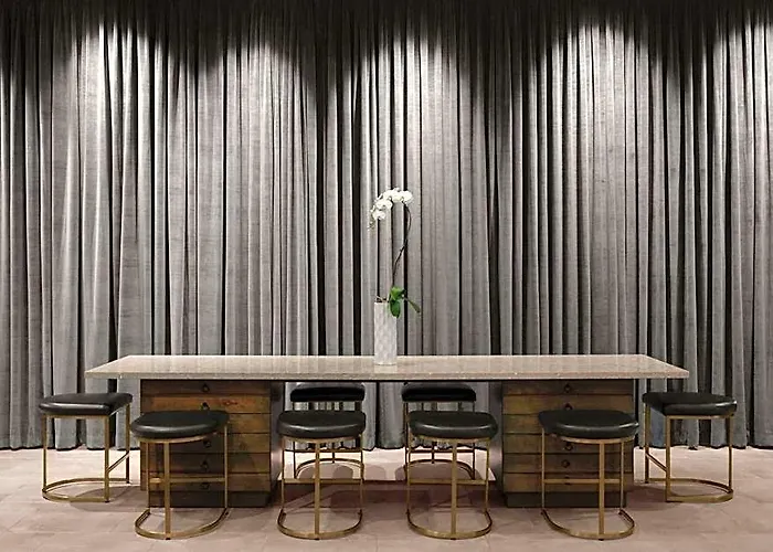 Renaissance Chicago North Shore