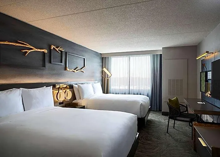 Renaissance Chicago North Shore