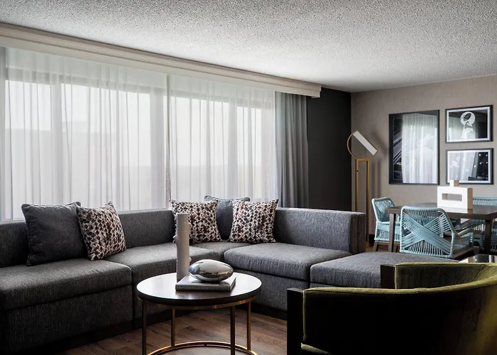 Renaissance Chicago North Shore Northbrook