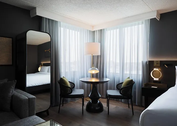 Hotel Renaissance Chicago North Shore Northbrook